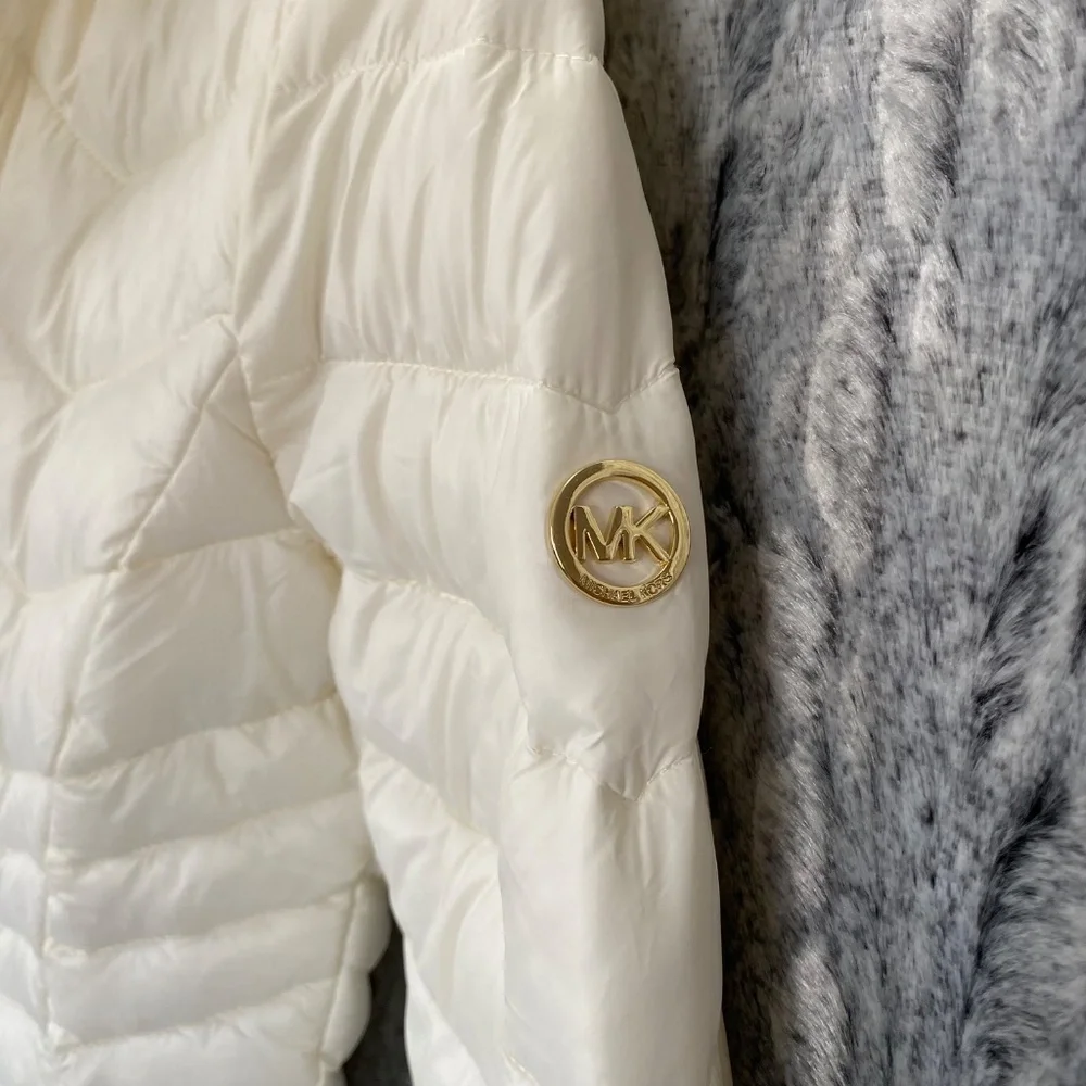 Michael Kors Packable Puffy Jacket, white, size XS - Picture 7 of 13